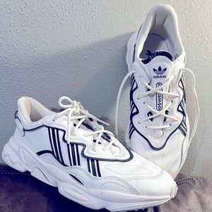 Men’s Adidas Ozweegos!